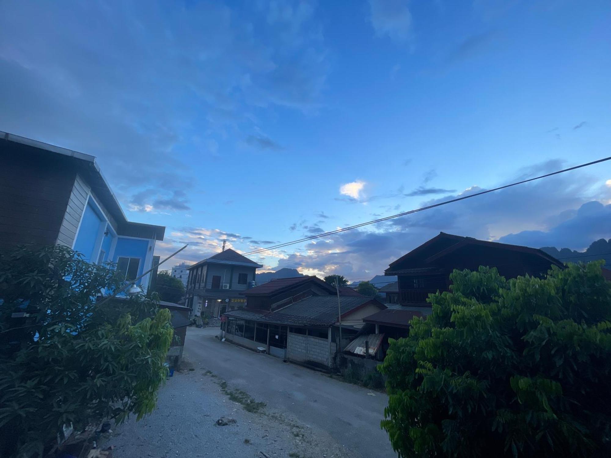 Outland Hostel Vang Vieng Exteriér fotografie